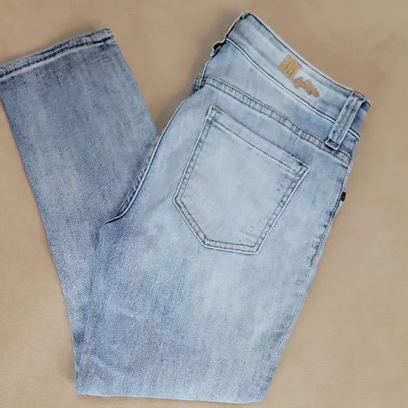 Kut from the Kloth Distressed BARDOT Crop Skinny Boyfriend Jeans Size 4 EUC - Picture 2 of 16